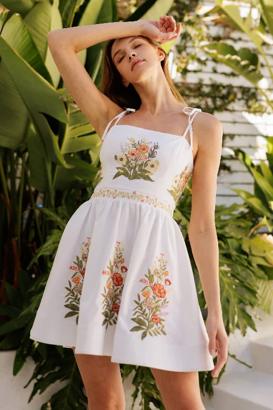 Floral Embroidered Mini Dress Stylish Short Sleeve Mini Dress