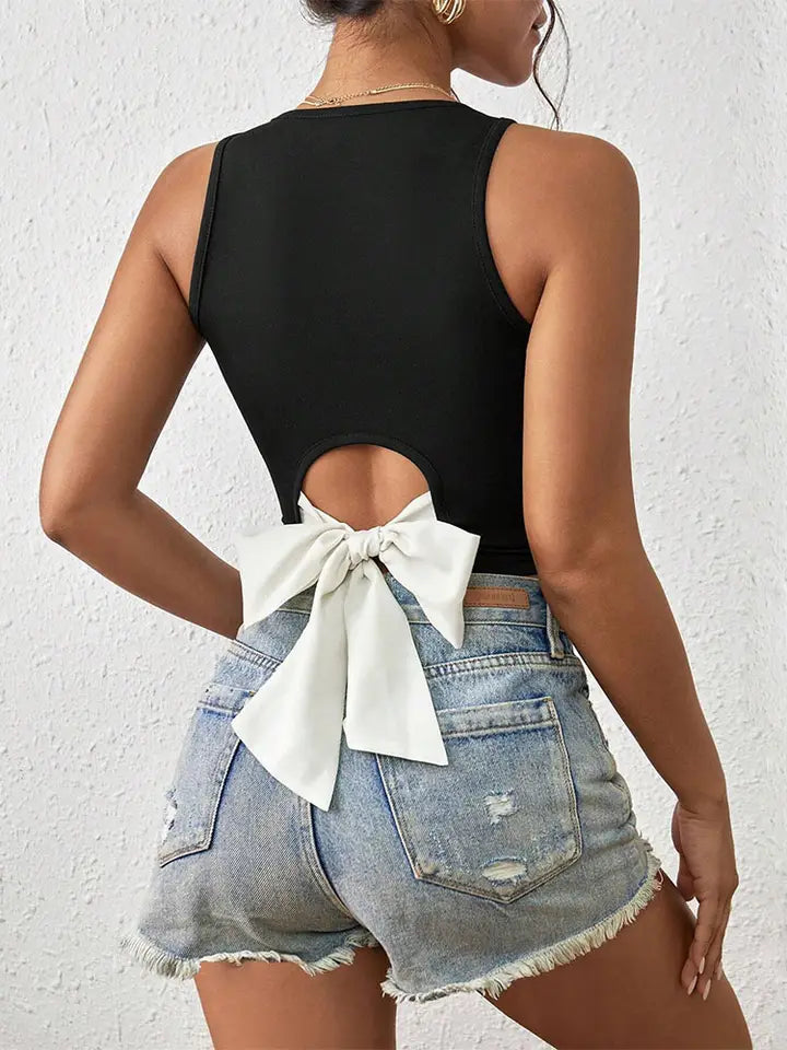 Black V-Neck Slim-Fit Cutout Crop Top Seamless Knitted Crochet