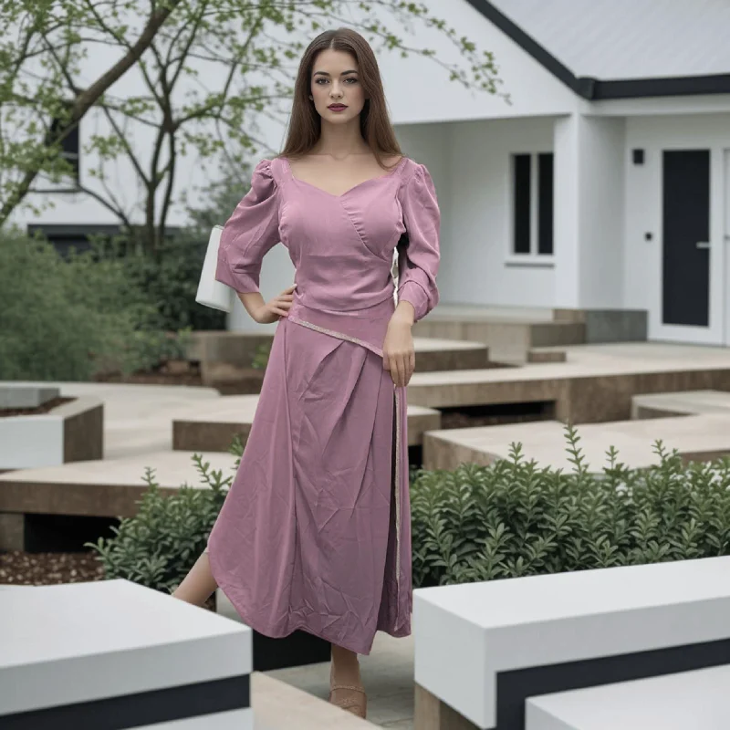 Indo-Western Stone Work Crop Top and Curved Skirt Set Wool Fabric Cashmere Fabric Tweed Fabric Indo-Western Stone Work Crop Top and Curved Skirt Set Wool Fabric Cashmere Fabric Tweed Fabric